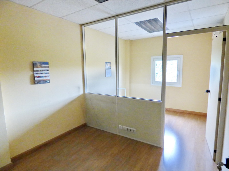 Oficina en alquiler perfectamente instalada
